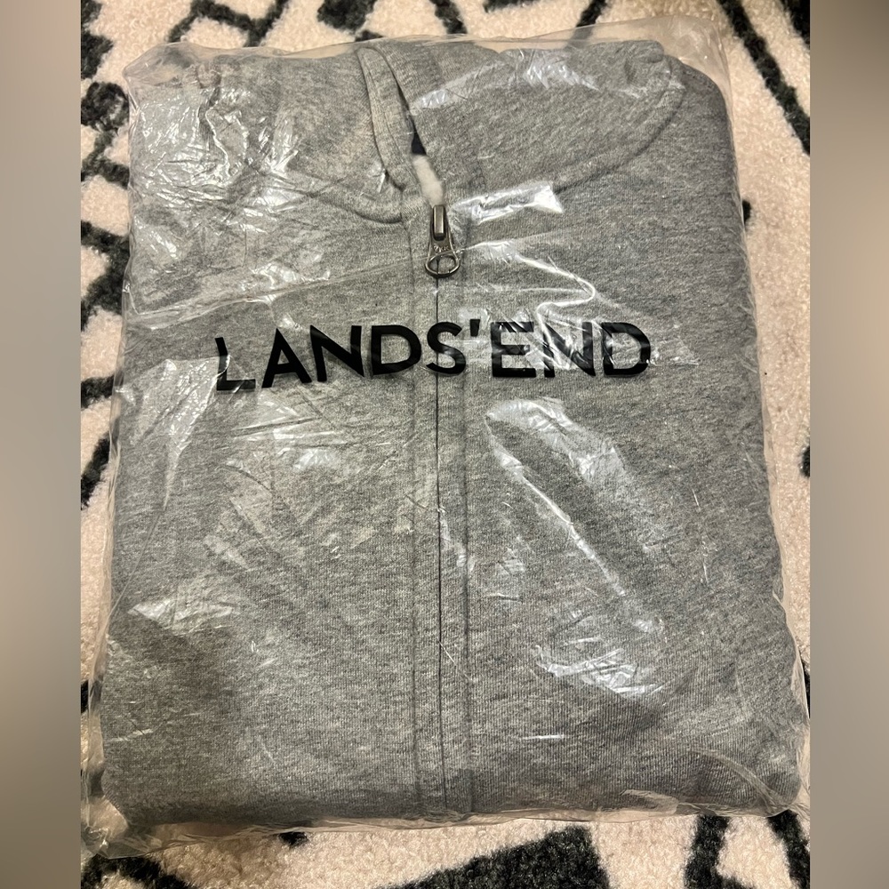 New in packaging Boys LANDS END zip up hoodie! - Picture 1 of 2